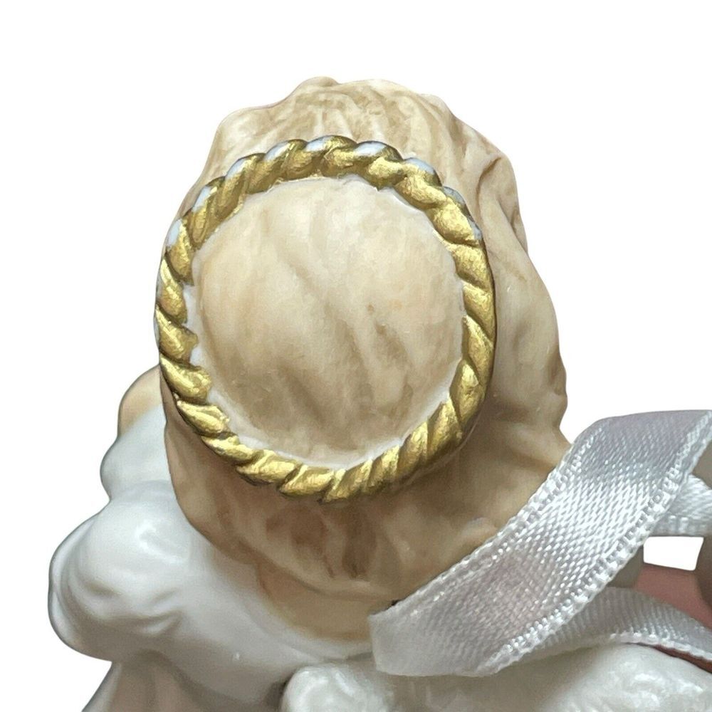 Vintage 1993 Hallmark Gentle Tidings Keepsake Collectible‎ Ornament No Stand - Picture 16 of 16